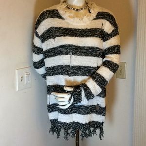 NWOT DISTRESSED STRIPED SWEATER